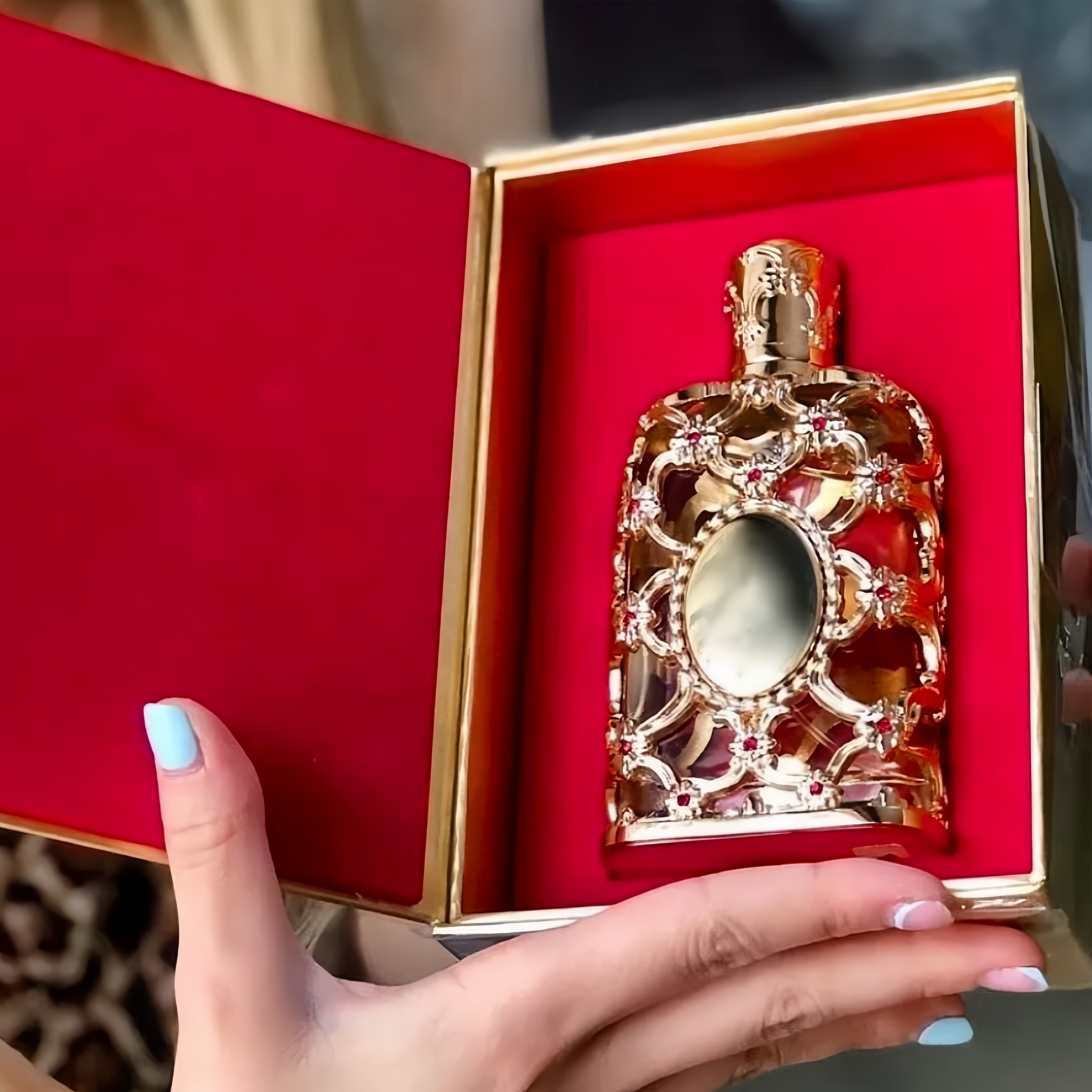 عطر 80 مل - مزيج من نفحات العن - مراجعة Fragrance Perfume Note وسعره